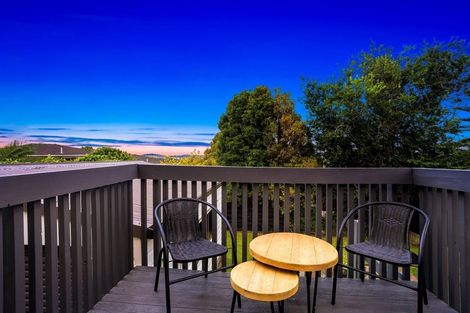 Photo of property in 9 Hepburn Road, Glendene, Auckland, 0602