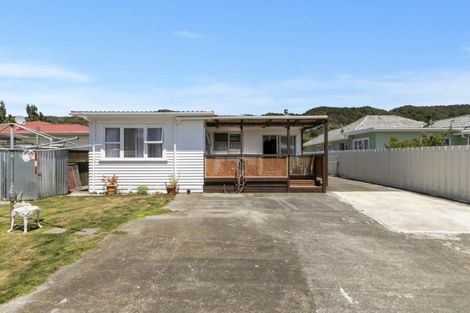 Photo of property in 58 Totara Street, Wainuiomata, Lower Hutt, 5014
