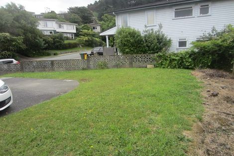 Photo of property in 2 Fyvie Avenue, Tawa, Wellington, 5028