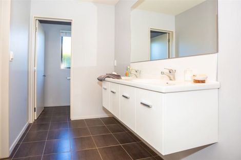 Photo of property in 28 Heathridge Place, Lincoln, 7608