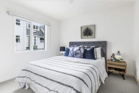 Photo of property in 16 Lawson Place, Mount Victoria, Wellington, 6011