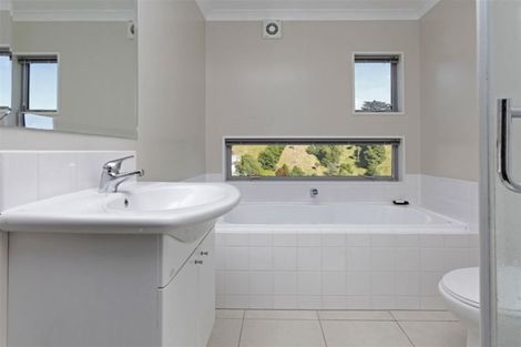 Photo of property in 17 Mandalay Lane, Redcliffs, Christchurch, 8081