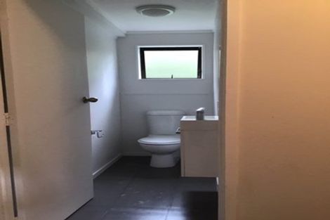 Photo of property in 14 Eugen Place, Bayview, Auckland, 0629