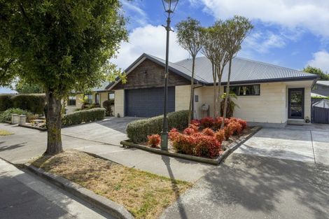 Photo of property in 18 Calvandra Grove, Rangiora, 7400