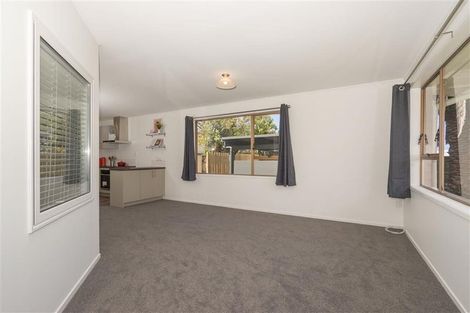 Photo of property in 3/70 Taikata Road, Te Atatu Peninsula, Auckland, 0610