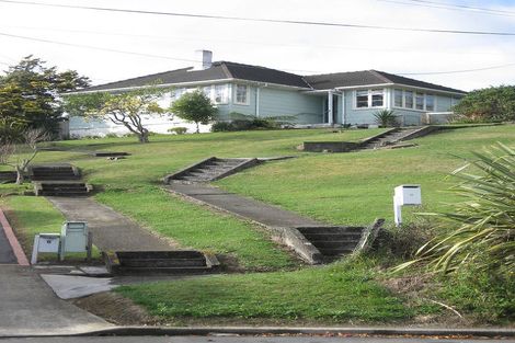 Photo of property in 7 Hill Grove, Naenae, Lower Hutt, 5011