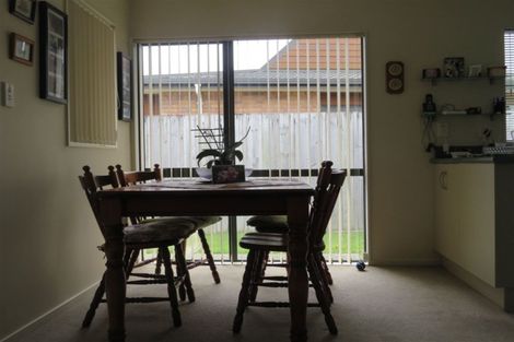 Photo of property in Rangeview Villas, 69/9 Fuller Close, Levin, 5510