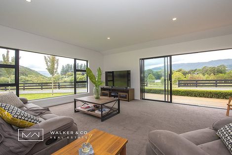 Photo of property in 47 Mount Marua Drive, Maymorn, Upper Hutt, 5018
