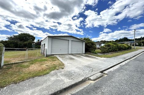 Photo of property in 31 Poole Street, Kaitangata, 9210
