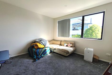 Photo of property in 4d Deep Creek Road, Torbay, Auckland, 0630