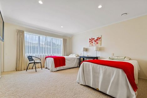 Photo of property in 15 Bermuda Place, One Tree Point, 0118