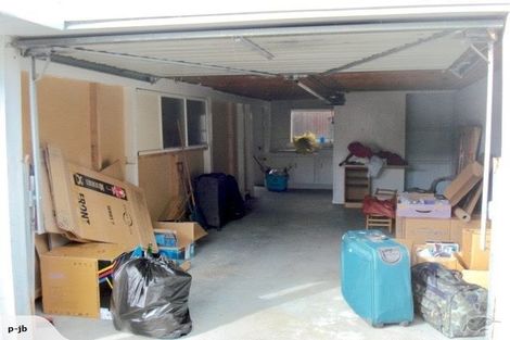 Photo of property in 2/71 Mount Smart Road, Onehunga, Auckland, 1061