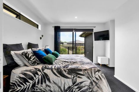 Photo of property in 15 Waitaha Place, Bell Block, New Plymouth, 4312