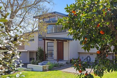 Photo of property in 18 Andrew Place, Otumoetai, Tauranga, 3110