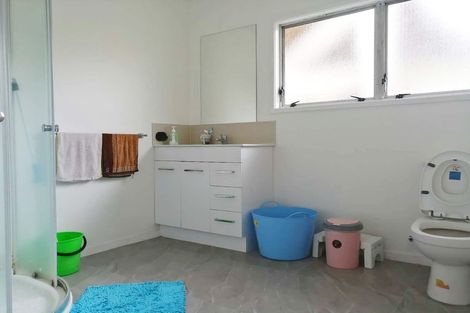 Photo of property in 1/30 Houston Place, Bayview, Auckland, 0629
