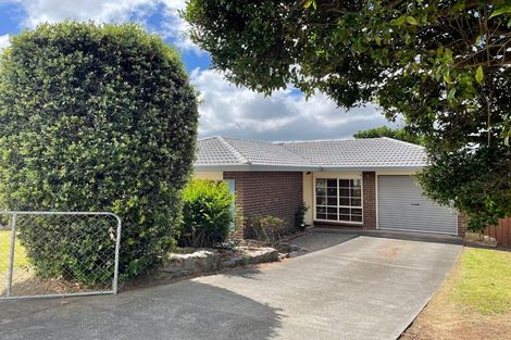 Photo of property in 1/11 Eulogy Place, Randwick Park, Auckland, 2105