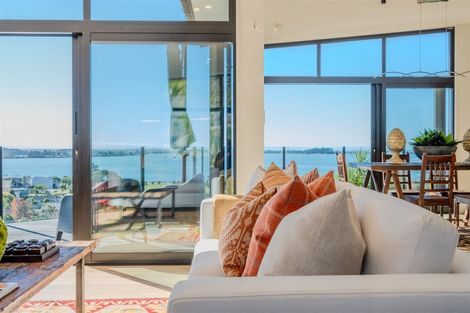 Photo of property in 29 Soleares Avenue, Mount Pleasant, Christchurch, 8081