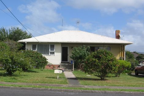 Photo of property in 14 Netherlands Avenue, Kelston, Auckland, 0602
