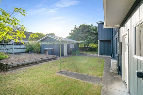 Photo of property in 2 Banks Street, Cooks Beach, Whitianga, 3591