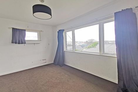 Photo of property in 1/1 Anne Road, Hillcrest, Auckland, 0627