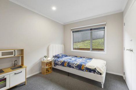 Photo of property in 17a Gloucester Street, Cannons Creek, Porirua, 5024