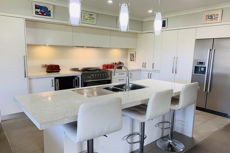 Photo of property in 8 Orotu Drive, Poraiti, Napier, 4112