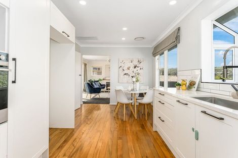 Photo of property in 13 Tainui Terrace, Tawa, Wellington, 5028