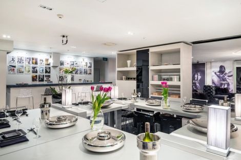 Photo of property in 3a/2 Saint Martins Lane, Grafton, Auckland, 1010