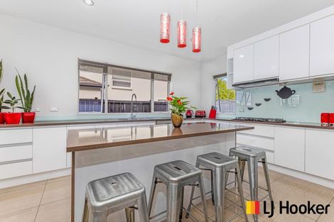 Photo of property in 39 Pickaberry Avenue, Karaka, Papakura, 2113