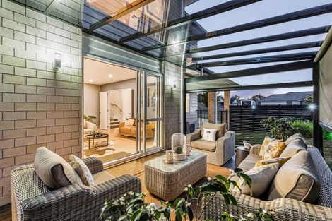 Photo of property in 17 Floyd Road, Riverhead, 0820