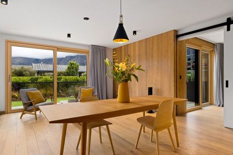 Photo of property in 4 Soudley Court, Jacks Point, Queenstown, 9371