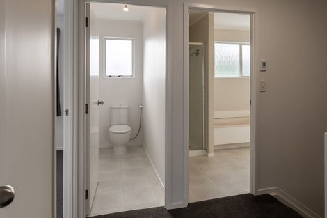 Photo of property in 68 Kohekohe Street, New Lynn, Auckland, 0600