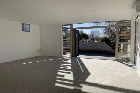 Photo of property in 323 Cambridge Terrace, Christchurch Central, Christchurch, 8013