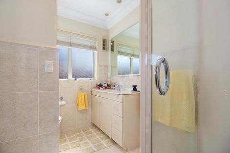 Photo of property in 17 Azure Place, Huntington, Hamilton, 3210