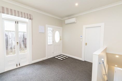 Photo of property in 2/139 Wadestown Road, Wadestown, Wellington, 6012