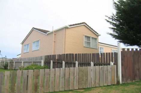 Photo of property in 3 Tobago Crescent, Grenada North, Wellington, 5028