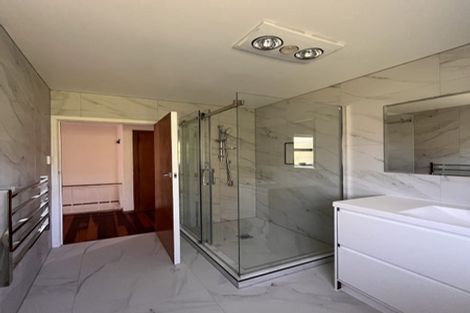 Photo of property in 90 Coronation Road, Mangere Bridge, Auckland, 2022