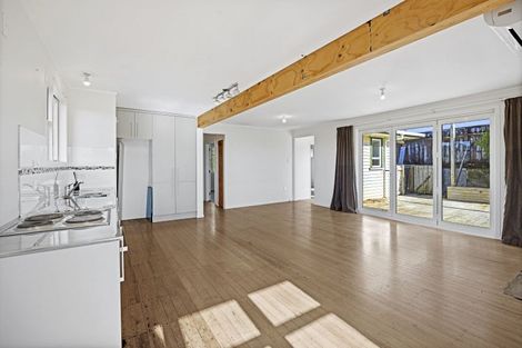 Photo of property in 5e Pembroke Street, Westown, New Plymouth, 4310