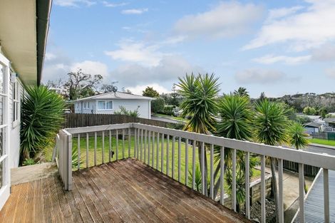 Photo of property in 60 Lauderdale Road, Birkdale, Auckland, 0626
