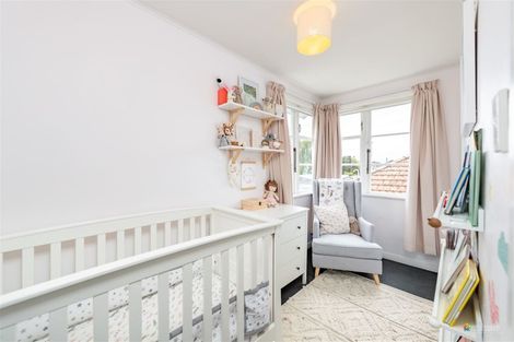 Photo of property in 55 Oxford Terrace, Epuni, Lower Hutt, 5011