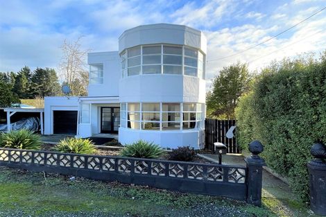 Photo of property in 6 Cossens Street, Balclutha, 9230