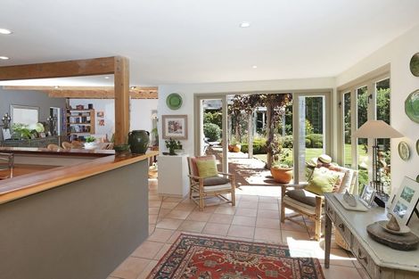 Photo of property in 87 Avonhead Road, Avonhead, Christchurch, 8042