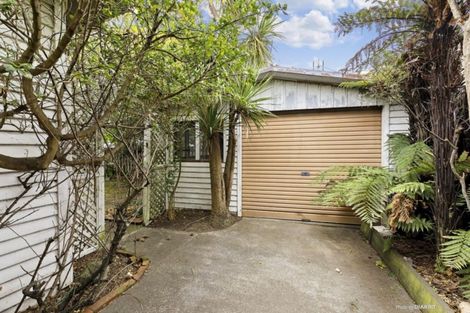 Photo of property in 35 Aparima Avenue, Miramar, Wellington, 6022