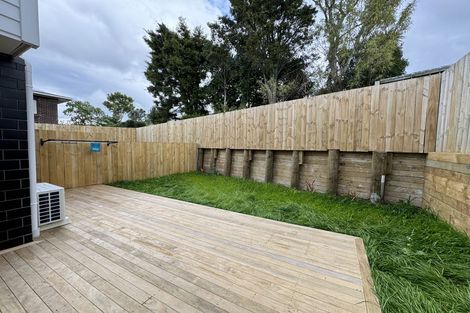 Photo of property in 1d Westall Road, New Lynn, Auckland, 0600