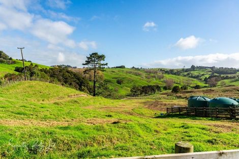 Photo of property in 194 Heatley Road, Whakapirau, Maungaturoto, 0583