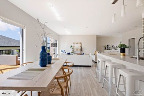 Photo of property in 18 Discovery Drive, Gulf Harbour, Whangaparaoa, 0930