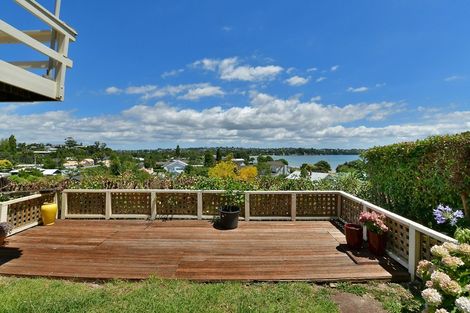 Photo of property in 20a Tindalls Bay Road, Tindalls Beach, Whangaparaoa, 0930