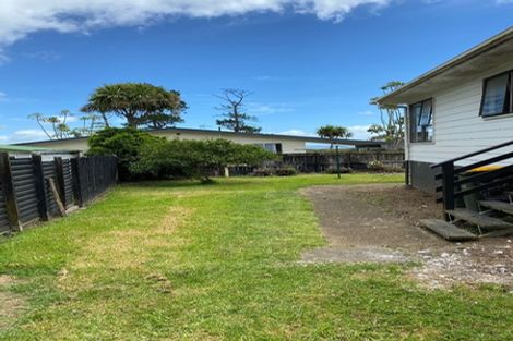 Photo of property in 2 Matua Place, Clendon Park, Auckland, 2103