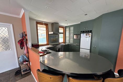 Photo of property in 18 Park Road, West End, Palmerston North, 4412