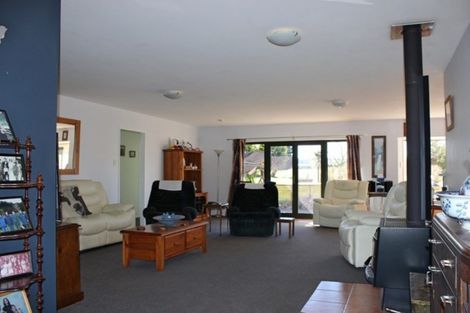 Photo of property in 75 Adelaide Road, Dannevirke, 4978